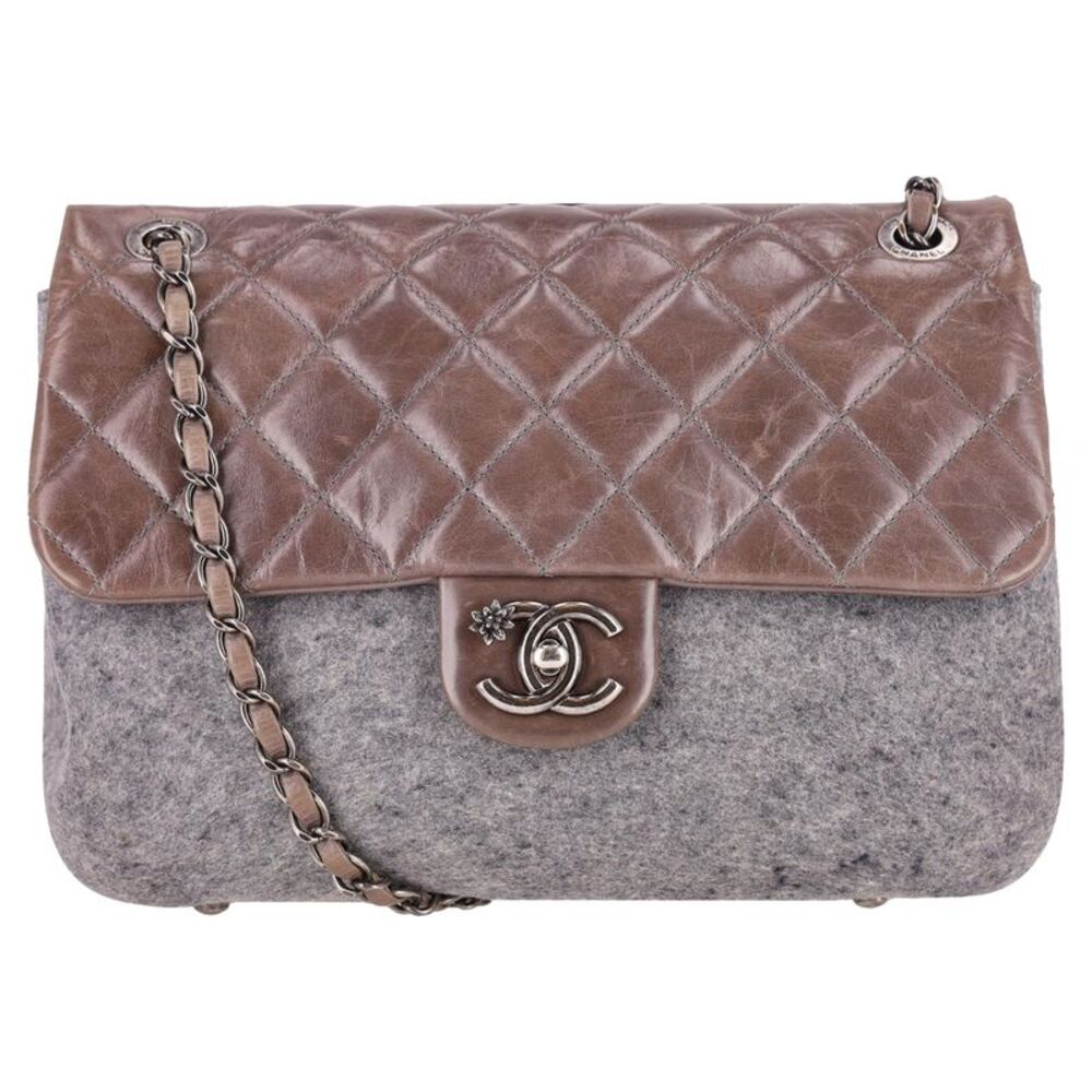 Chanel Paris-Salzburg Métiers d'Art Edelweiss Medium Flap Bag